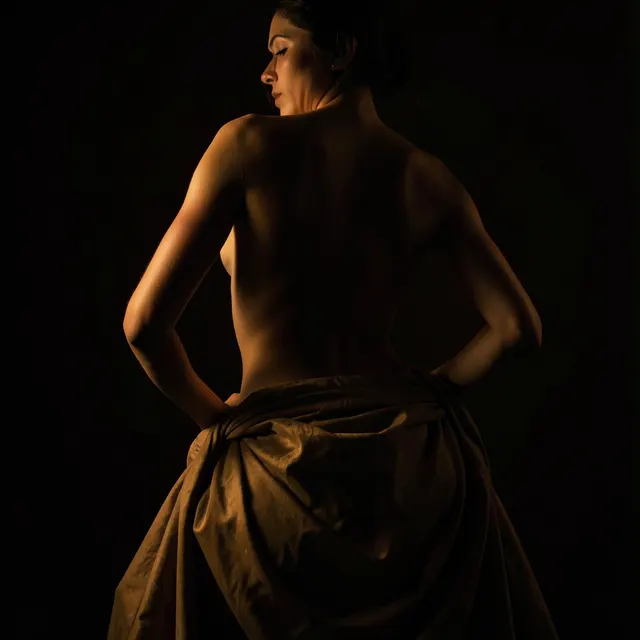 Erotic chiaroscuro figure study
